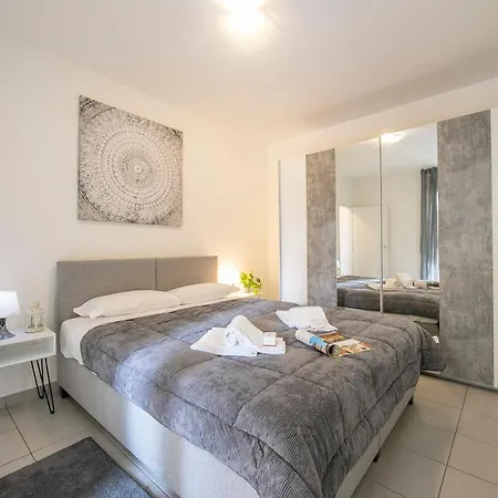 Casa Glicine - Happy Apartament *