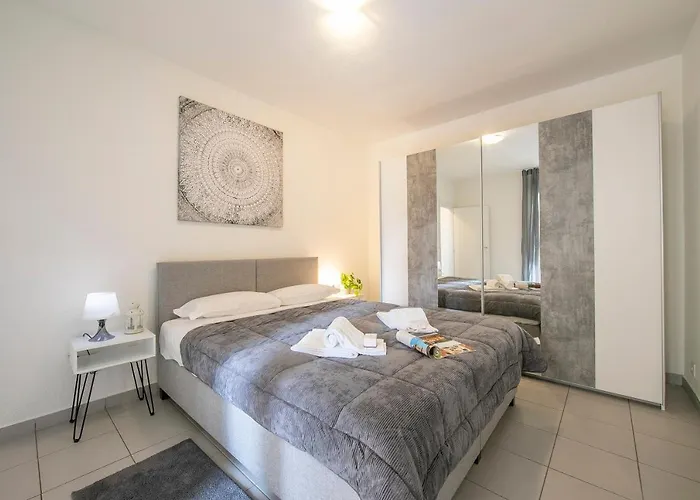 Casa Glicine - Happy Apartament *